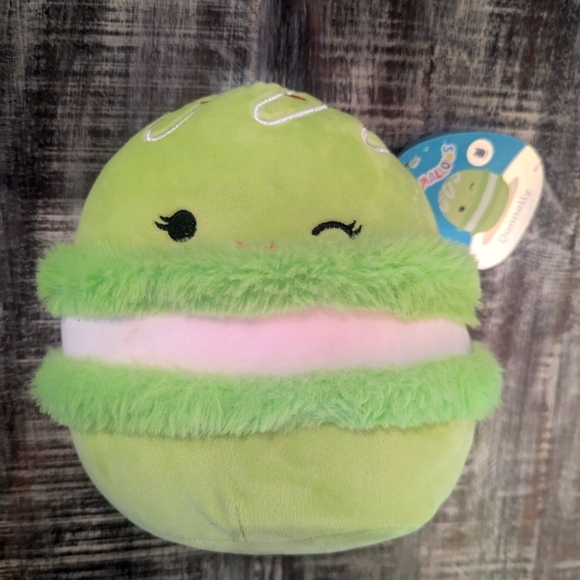 Squishmallow Donnelly Macaroon fuzzy - Picture 1 of 3